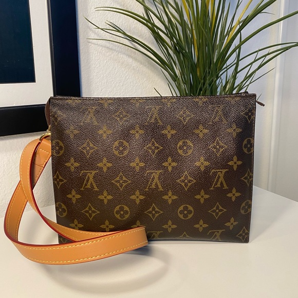 Vintage Louis Vuitton Toiletry 26 With Unbranded Vachetta Strap & Insert - Picture 8 of 17